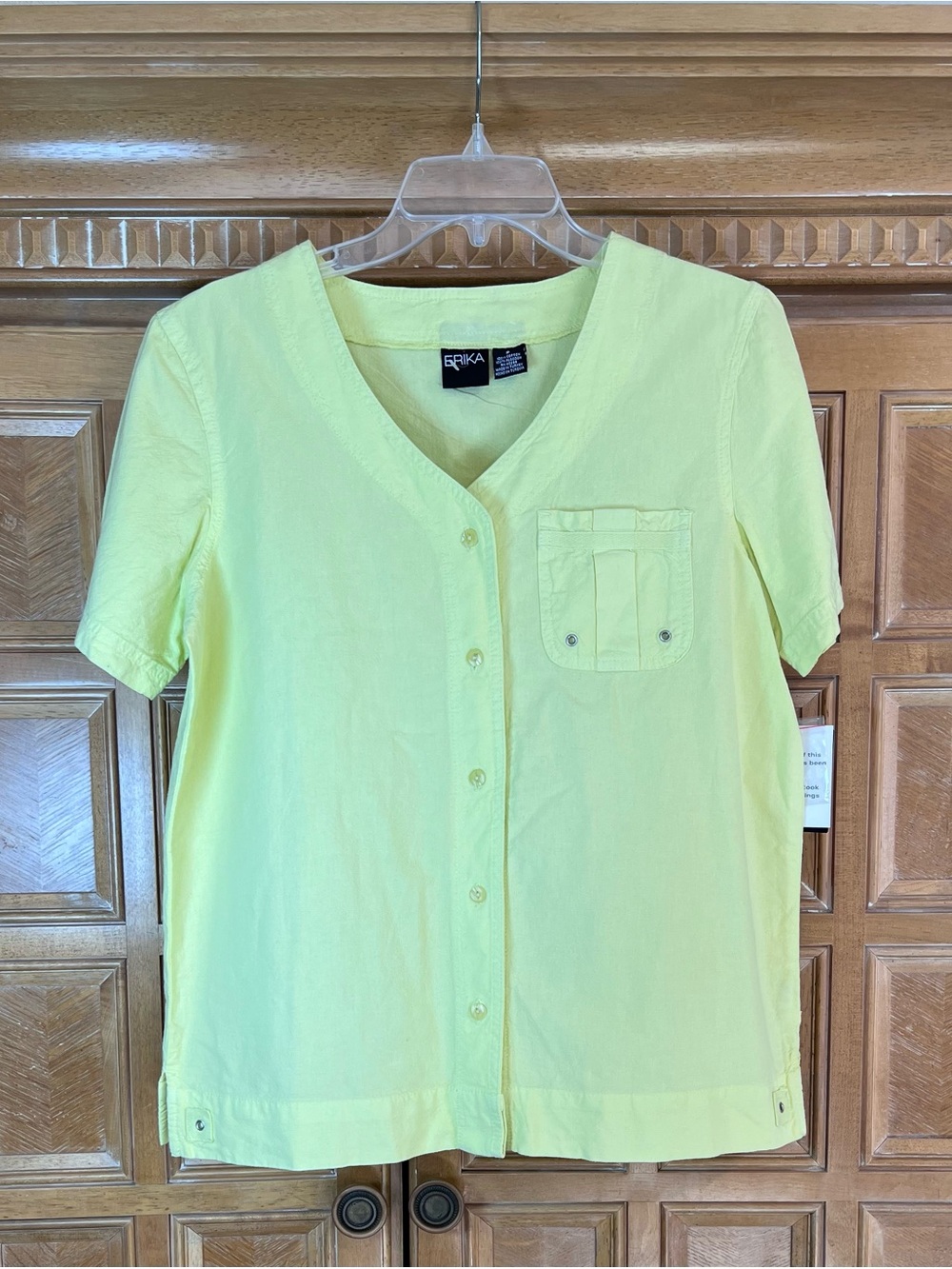 Erika Women’s Yellow Button Front Blouse Short Sleeve Pocket Top Size
Small